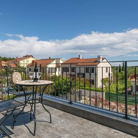 Holiday home 4 Sz Mit Bad En Pool Und Sommerkueche *